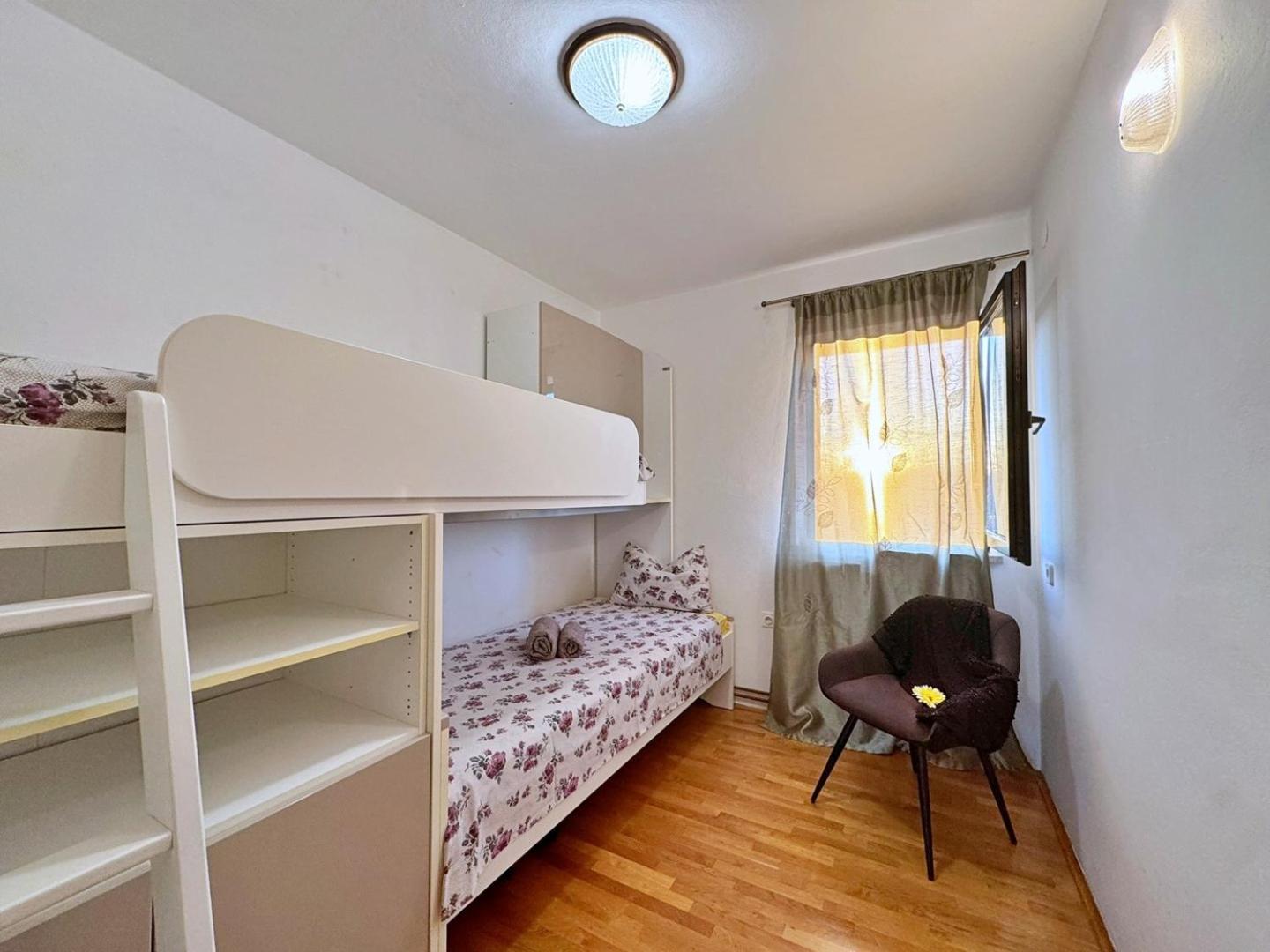מאלינסקה Apartments Katarina מראה חיצוני תמונה