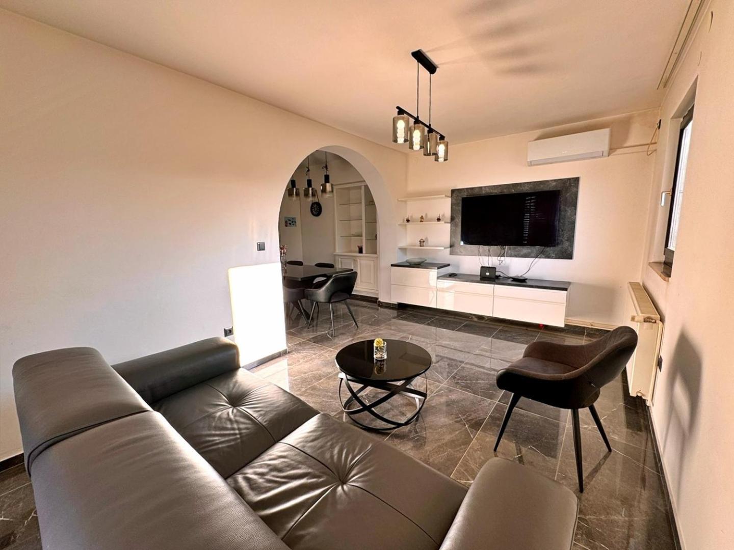 מאלינסקה Apartments Katarina מראה חיצוני תמונה