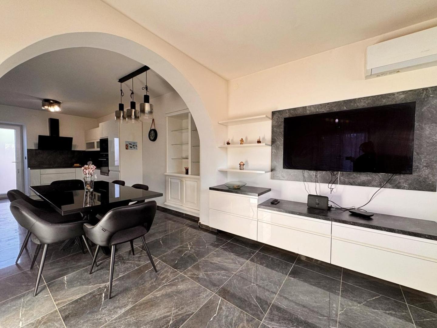 מאלינסקה Apartments Katarina מראה חיצוני תמונה