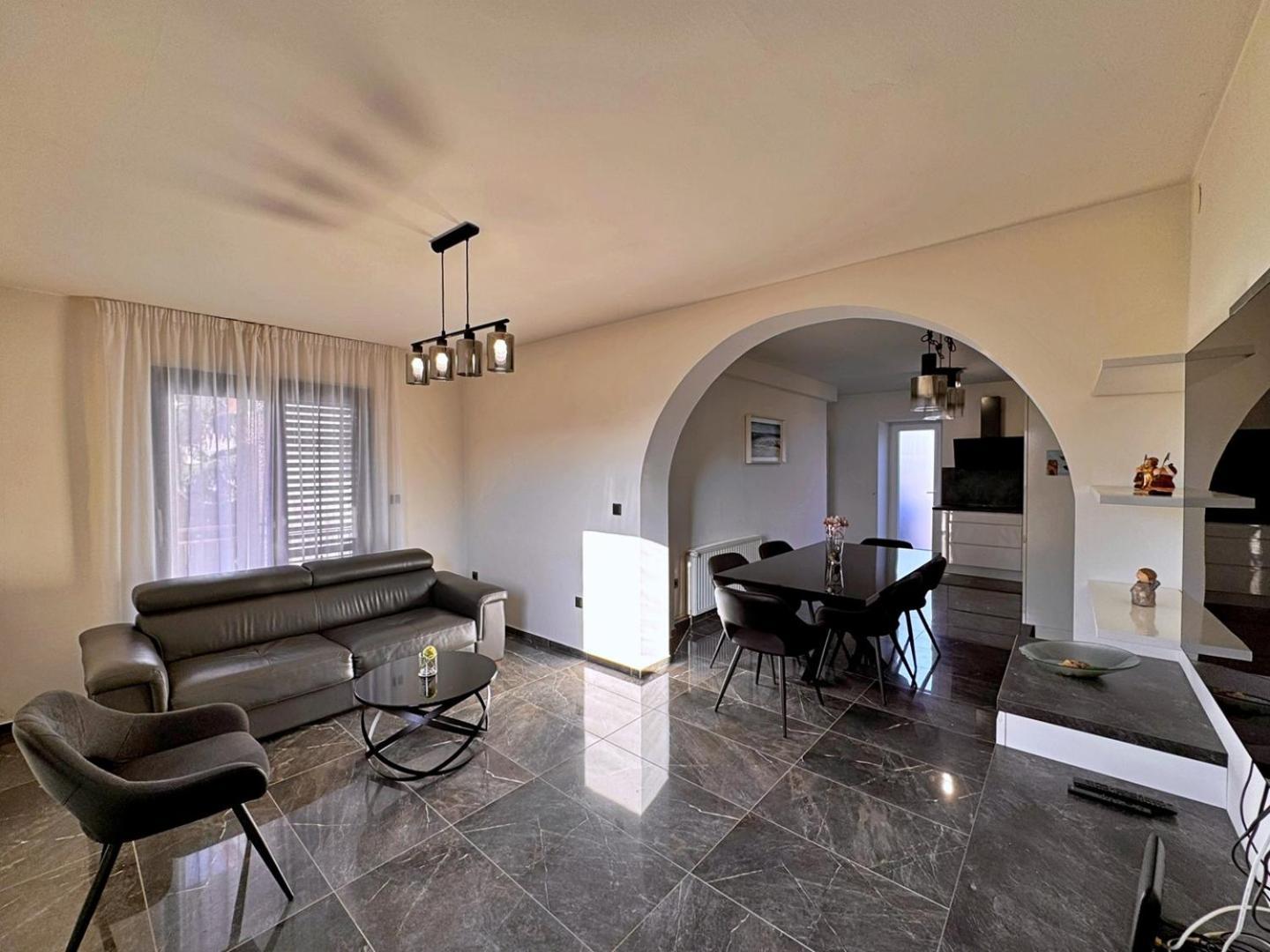 מאלינסקה Apartments Katarina מראה חיצוני תמונה